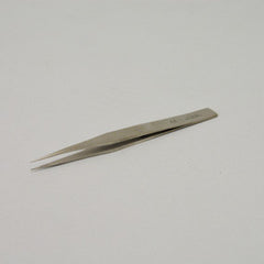 Tweezers